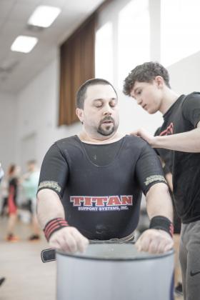 Mistrovství České republiky mužů, žen, juniorů, dorostu a masters v klasickém silovém trojboji 2022 - fotogalerie